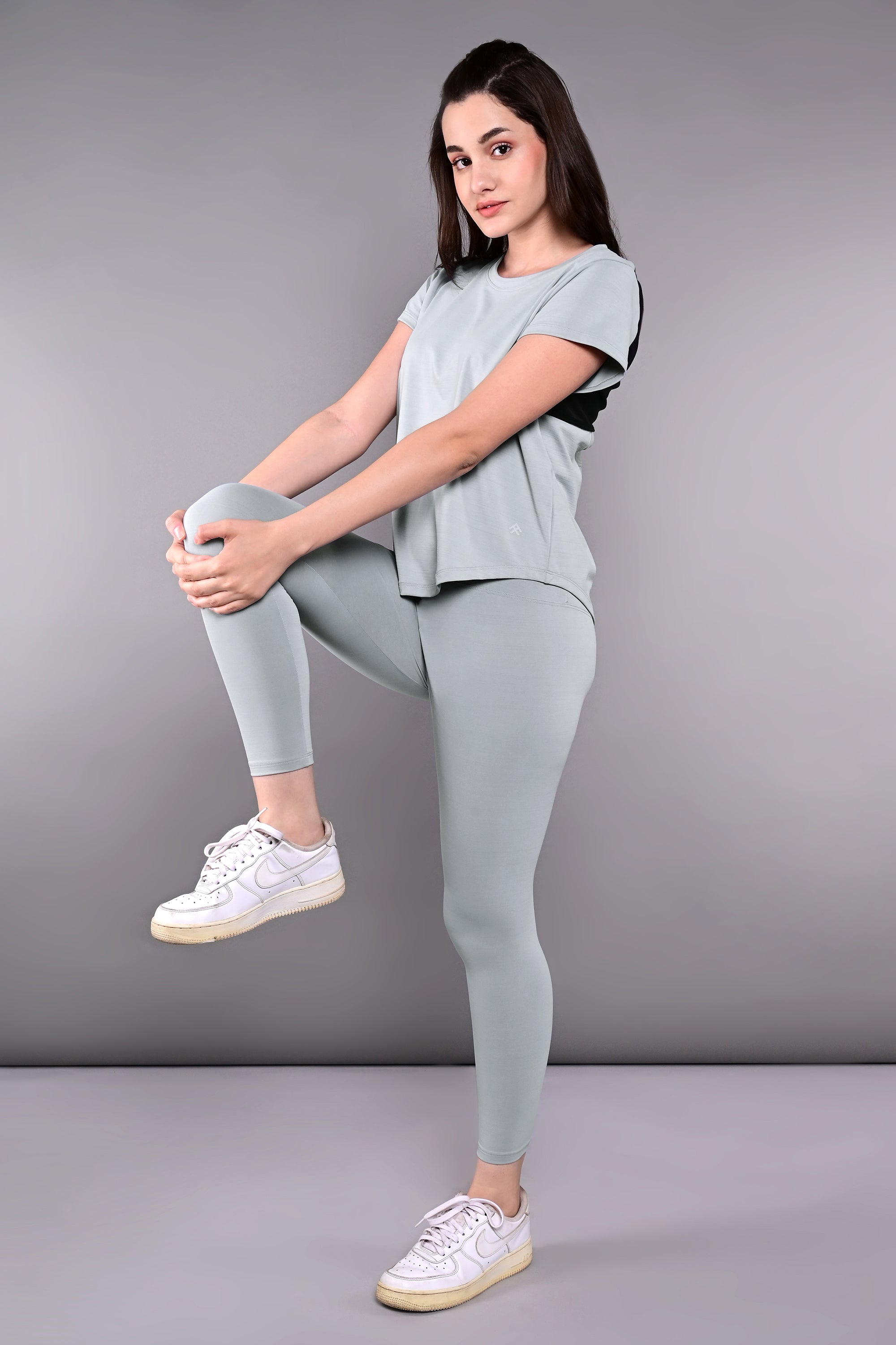 Dynamic Grey Performance Set