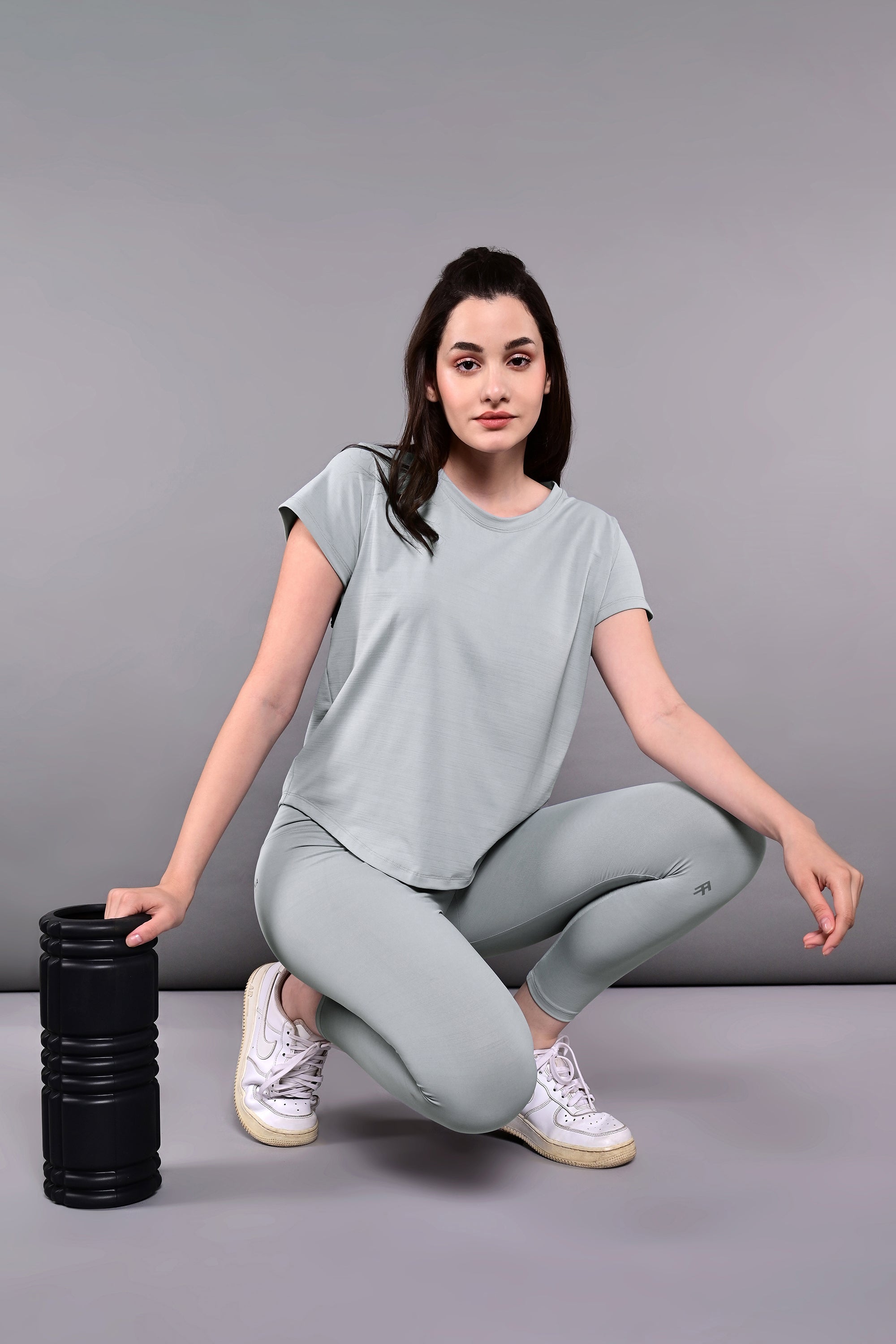Dynamic Grey Performance Set