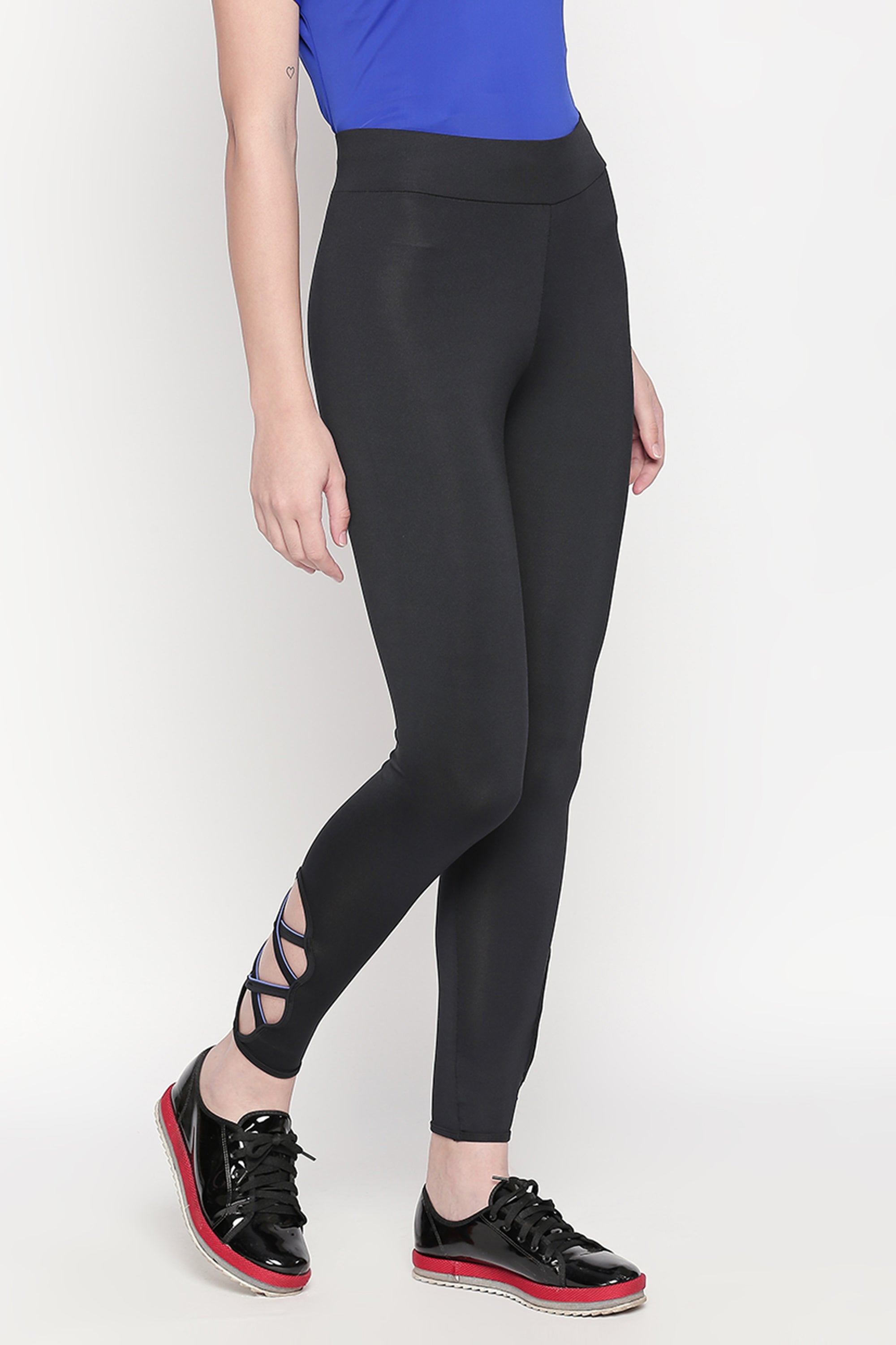 Tuna London Black Color Tight Fit Women’s Leggings